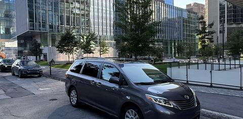 Toyota Sienna 2016