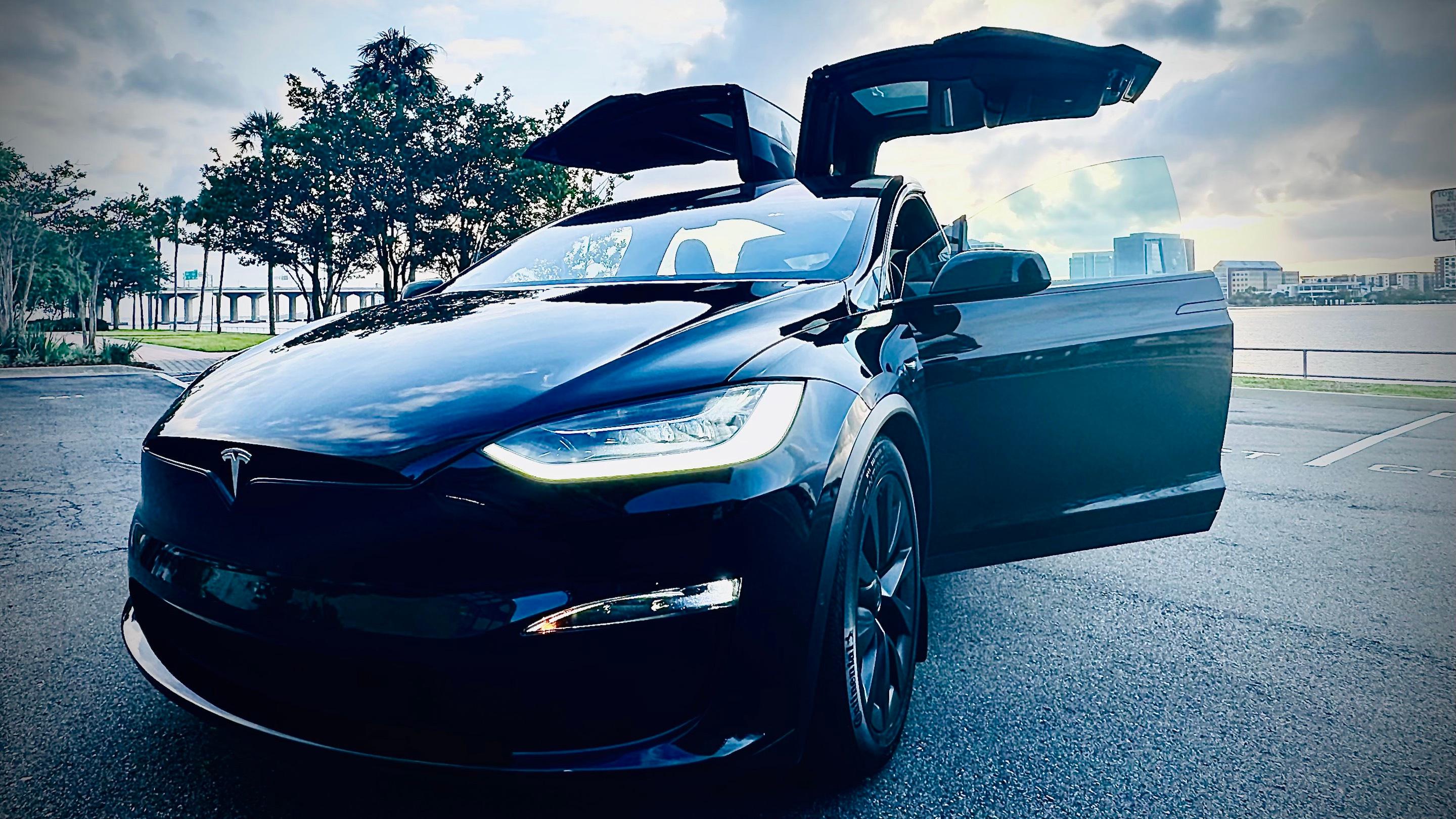 Tesla Model X 2023 in Jacksonville, FL