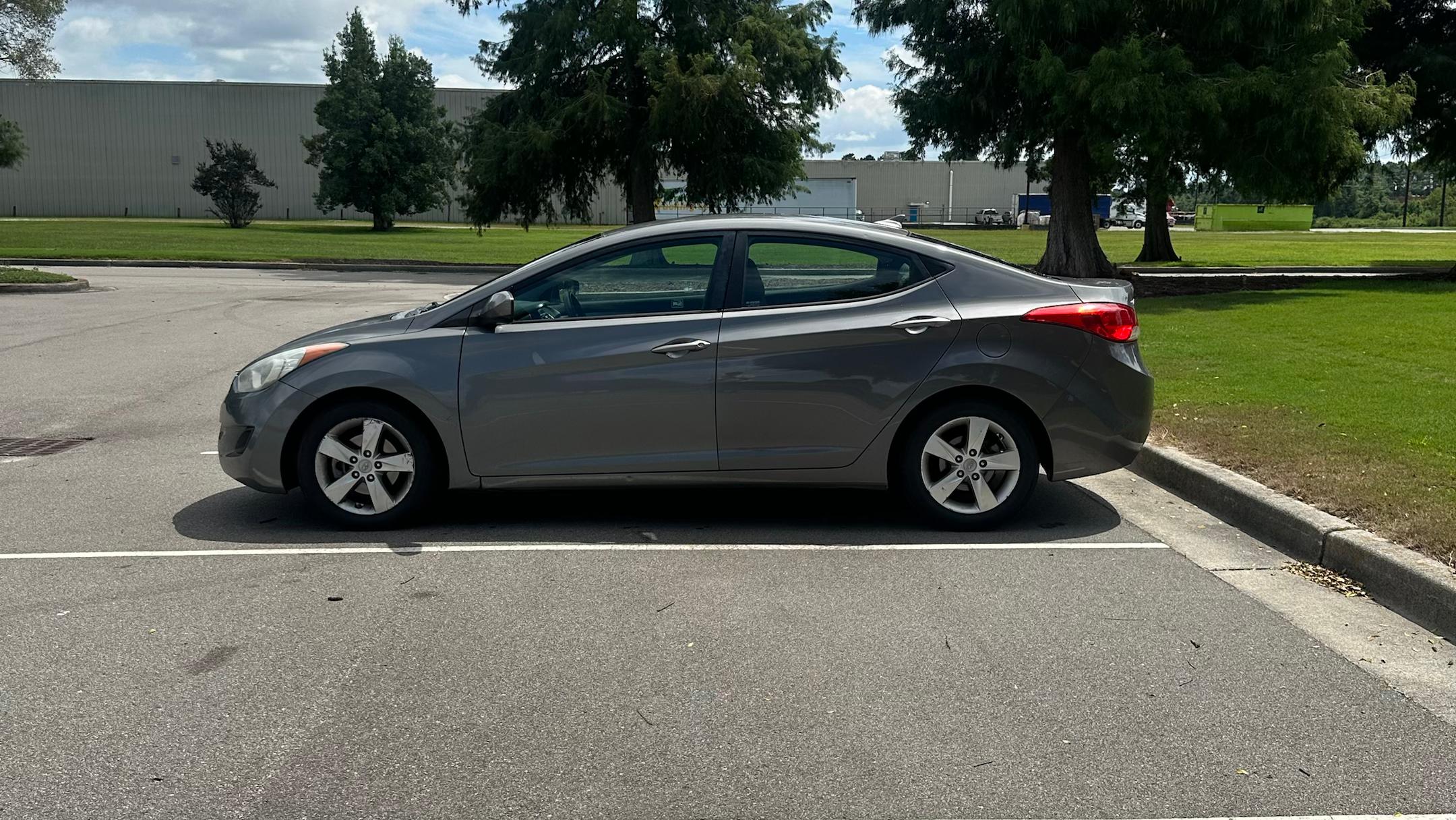 Hyundai Elantra 2013 in 