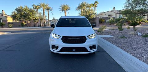 Chrysler Pacifica 2023