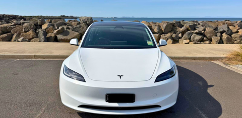 Tesla MODEL 3 2026