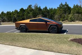 Tesla Cybertruck 2024 in Suwanee