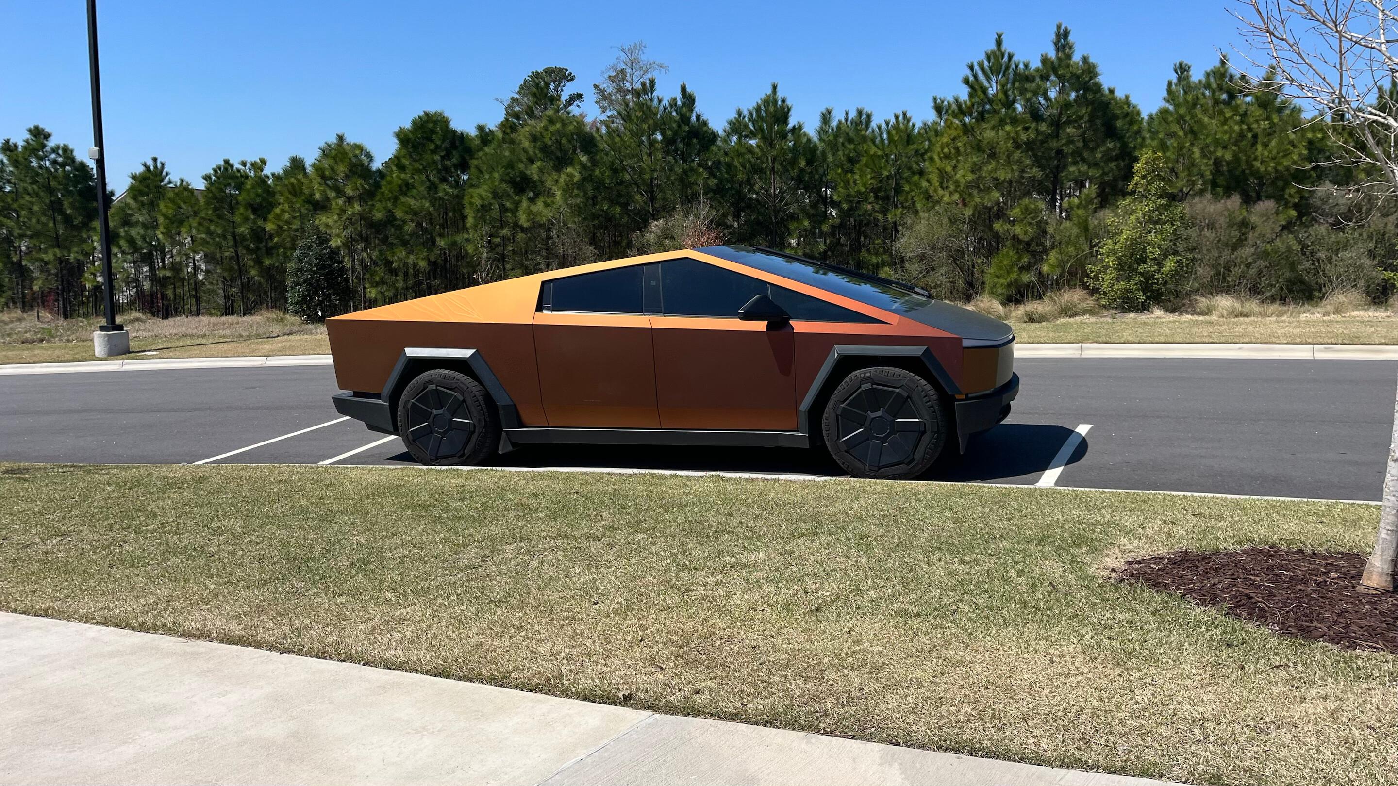 Tesla Cybertruck 2024 in 