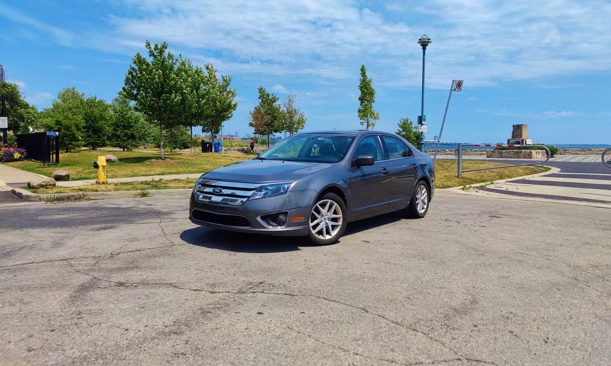 Ford Fusion 2012 à 