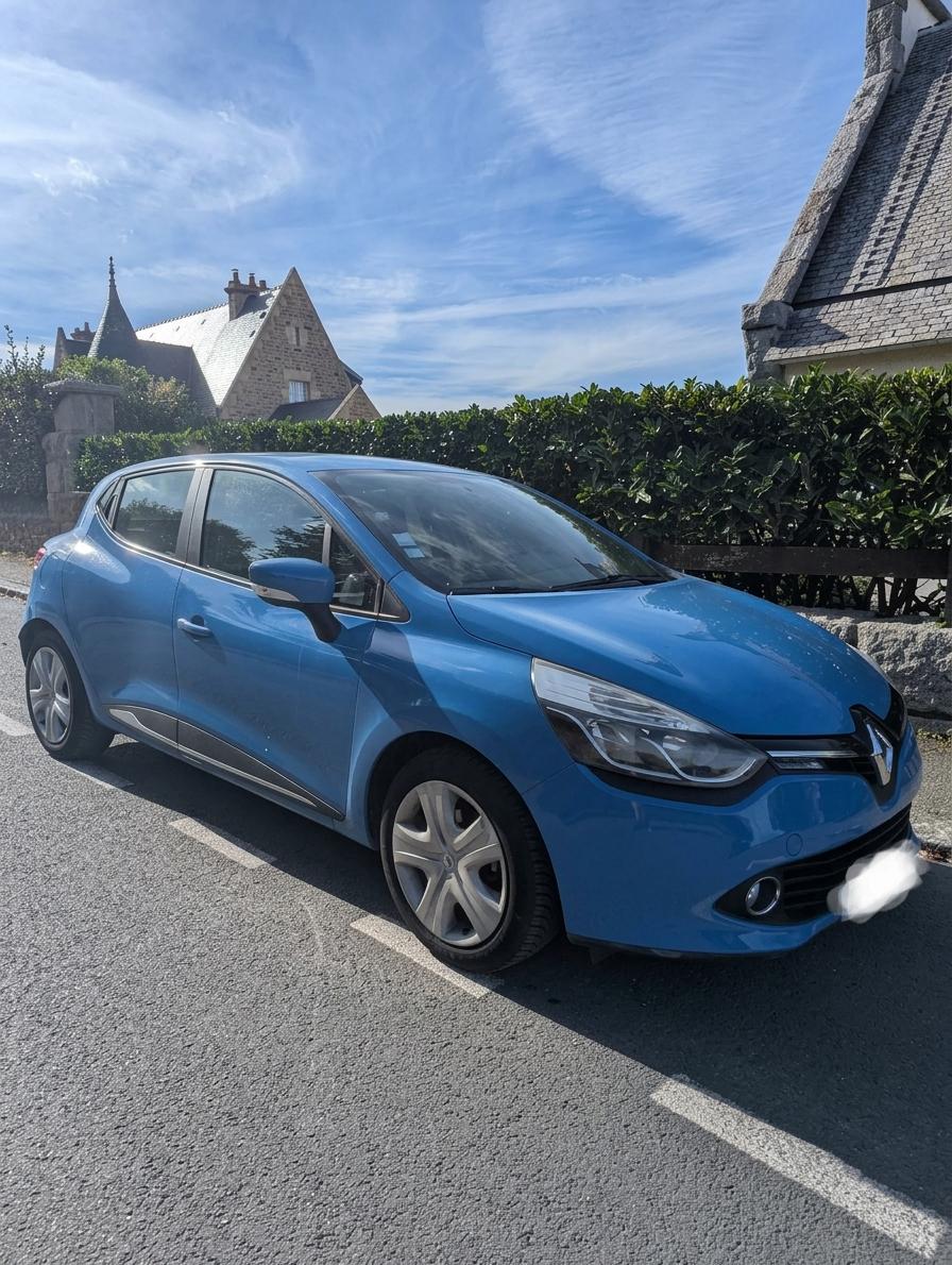 Renault CLIO IV 2014 à Saint-Malo