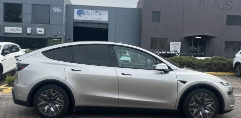 Tesla MODEL Y 2026