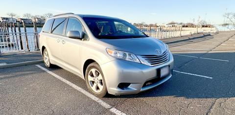 Toyota Sienna 2016