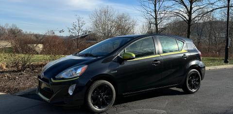 Toyota Prius c 2016
