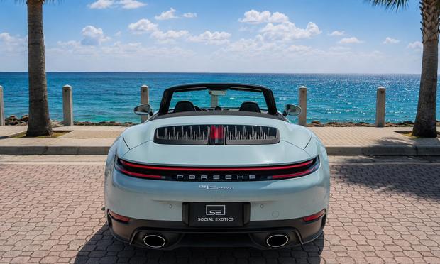 Porsche 911 2025