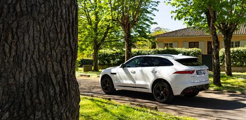 Jaguar F-PACE 2016