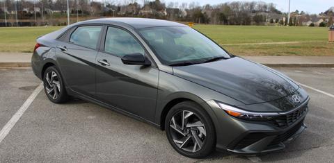 Hyundai Elantra Hybrid 2025