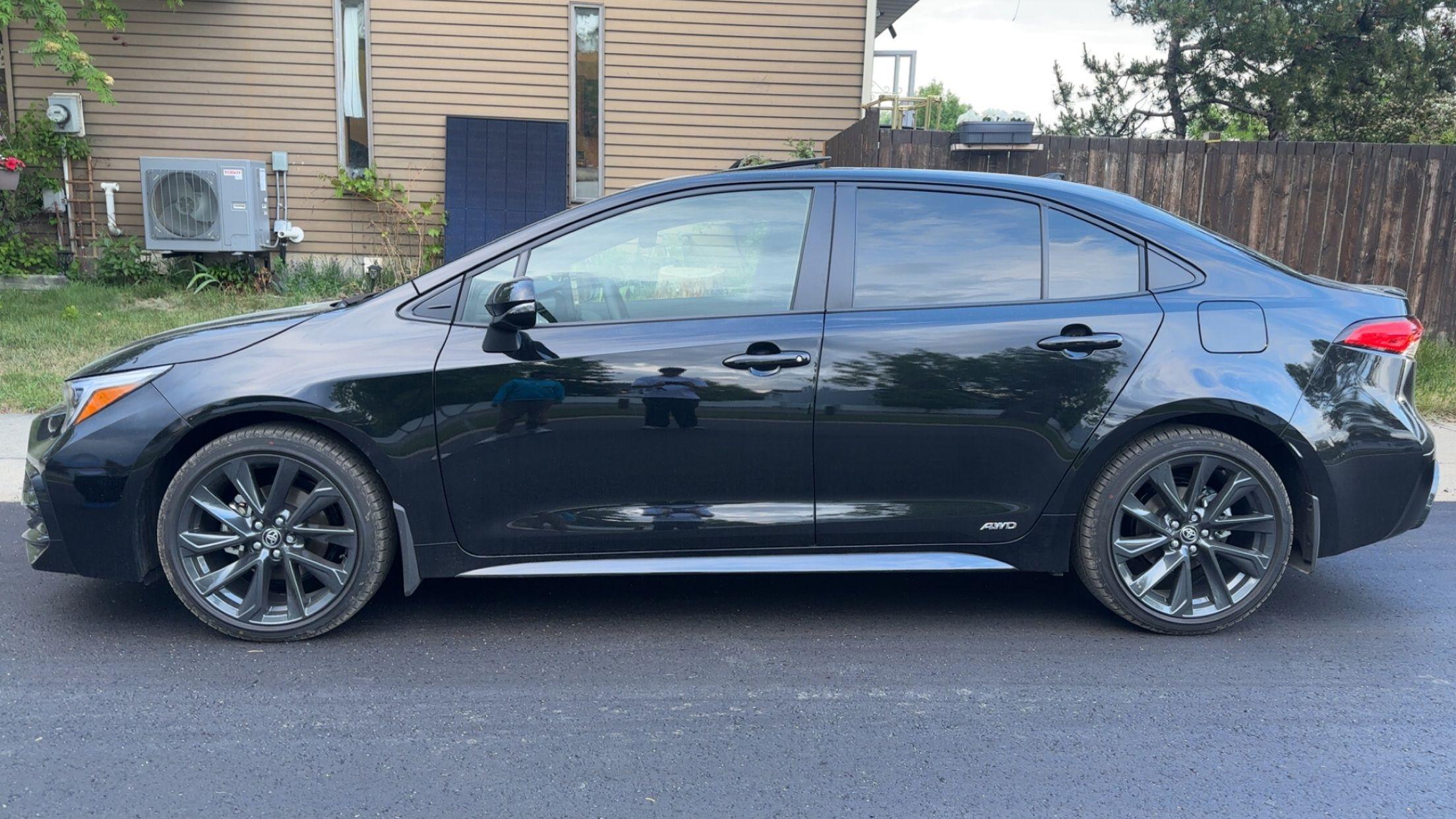 Toyota Corolla Hybrid 2025 in Calgary, AB