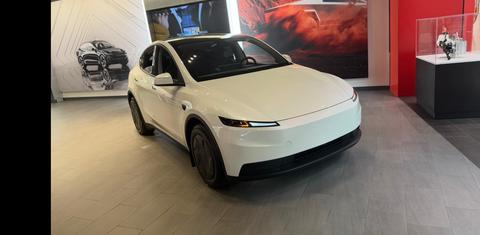Tesla Model Y 2026