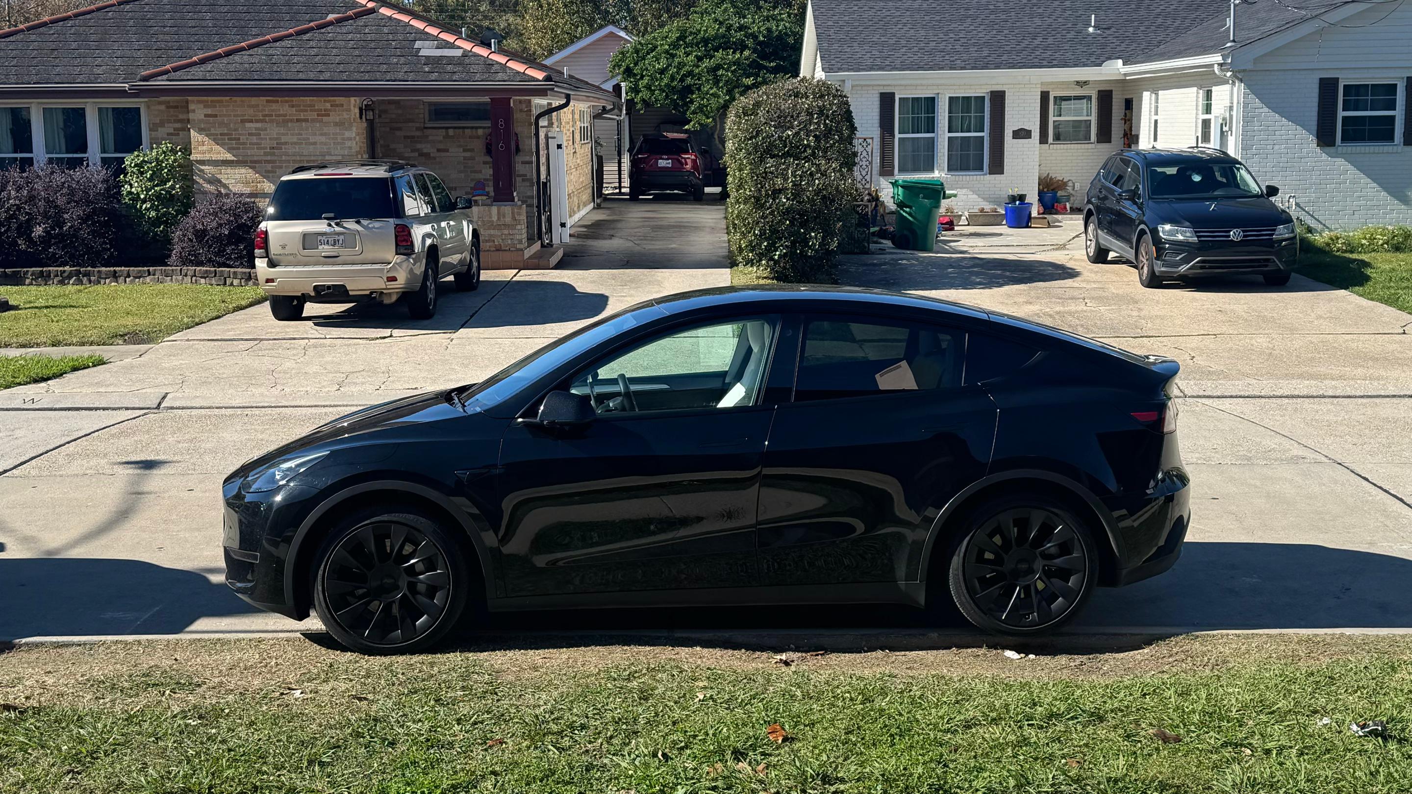 Tesla Model Y 2023 in Metairie, LA