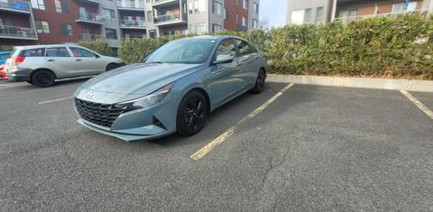 Hyundai Elantra 2022