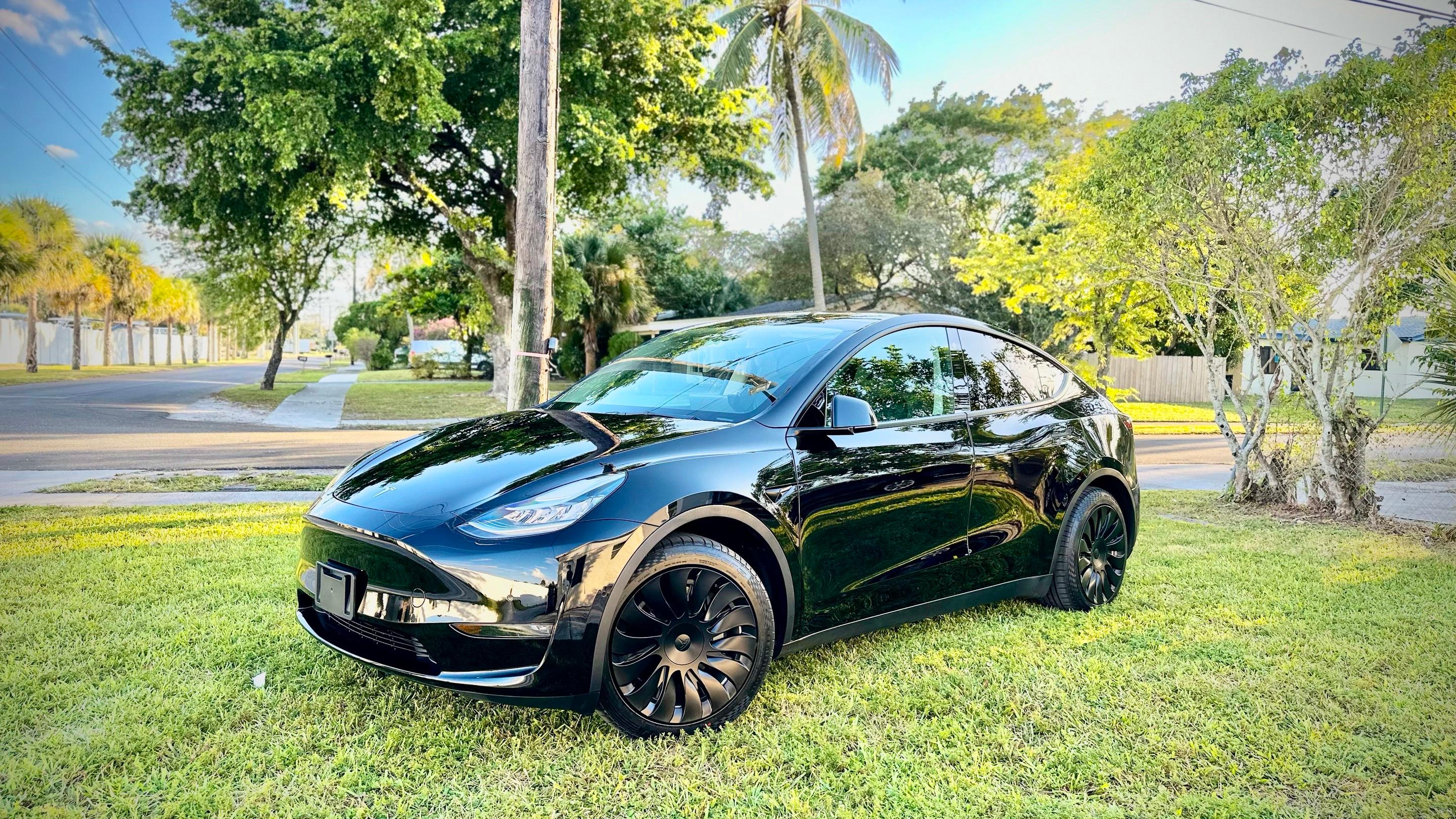 Tesla Model Y 2022 in 