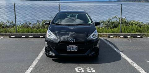 Toyota Prius c 2015
