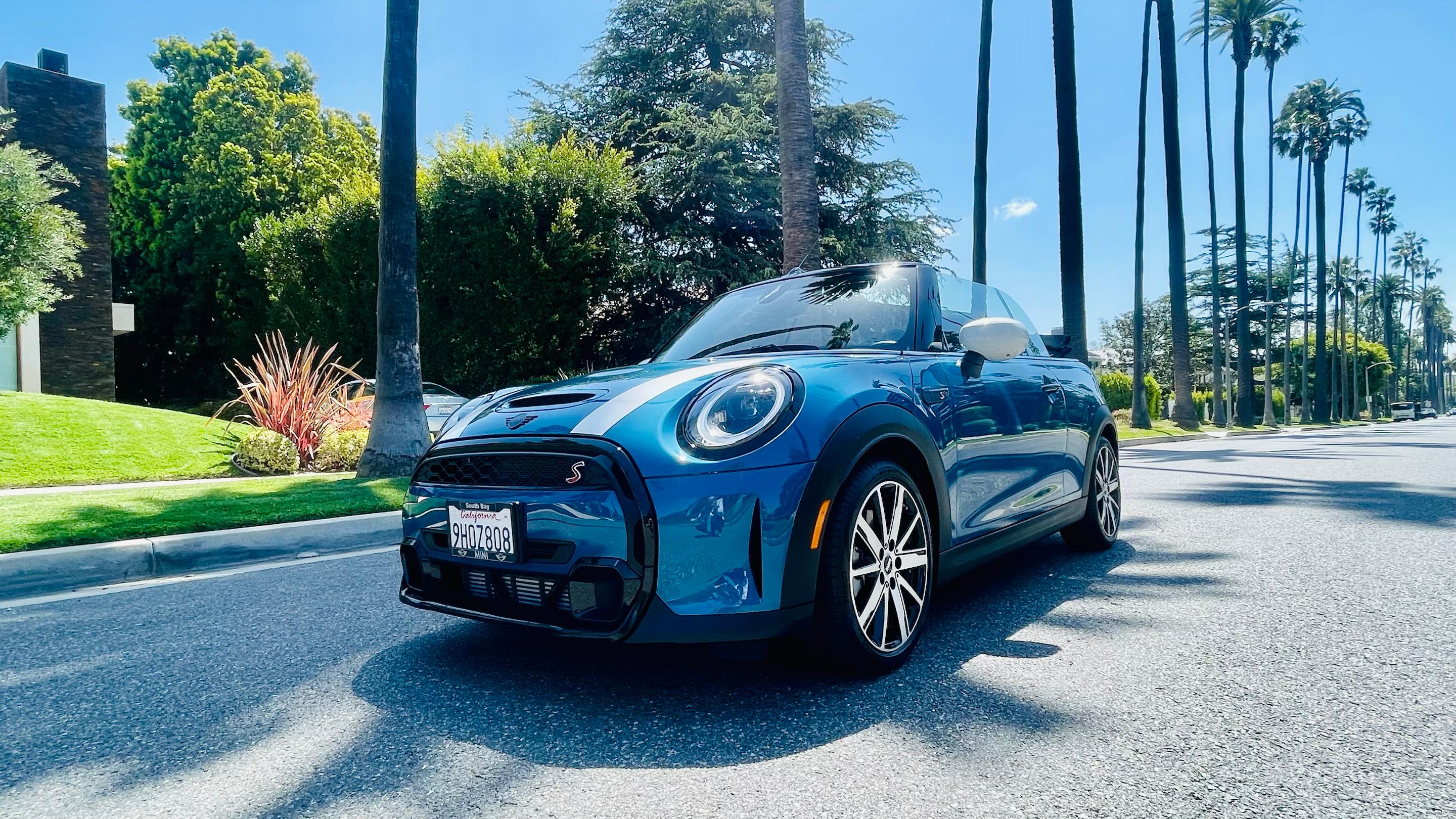 MINI Convertible 2024 in Beverly Hills, CA