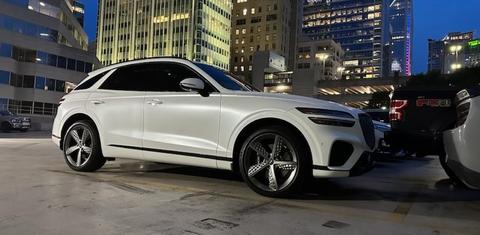 Genesis GV70 2023
