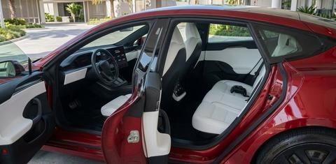 Tesla Model S 2024