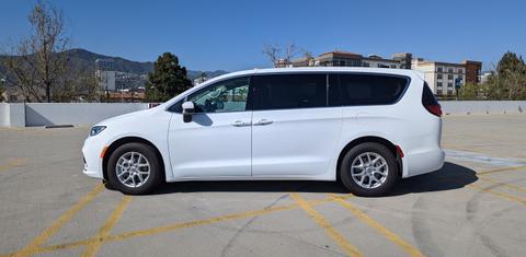 Chrysler Pacifica 2023