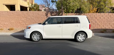 Scion xB 2015
