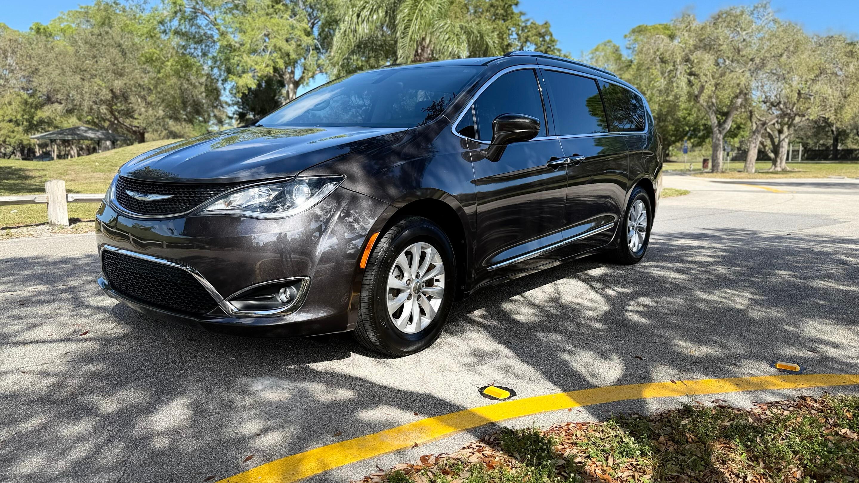 Chrysler Pacifica 2019 in West Palm Beach, FL