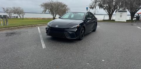 Toyota Camry Hybrid 2026