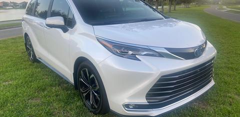 Toyota Sienna 2025