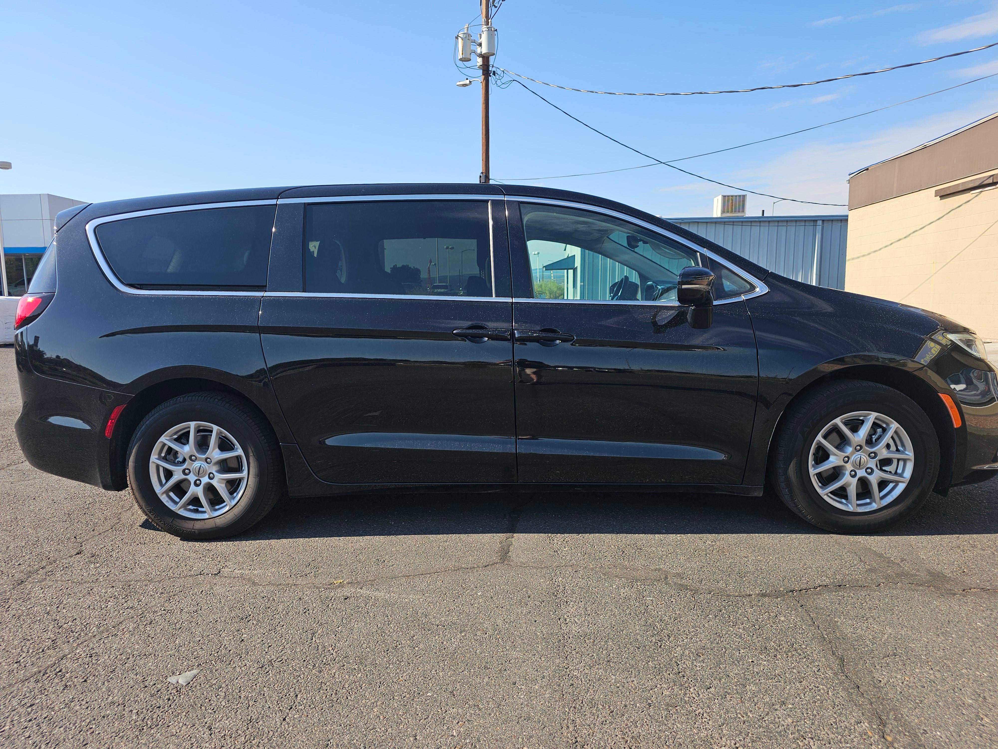 Chrysler Pacifica 2024 in Grand Junction, CO