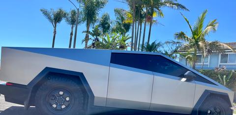 Tesla Cybertruck 2024