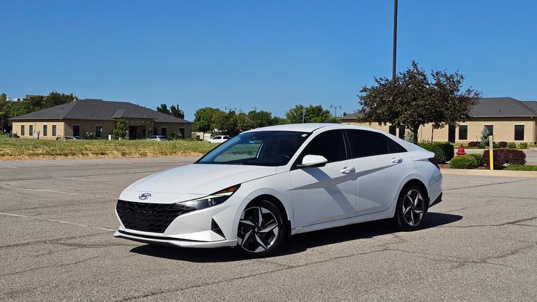 Hyundai Elantra 2023 in Oklahoma City, OK