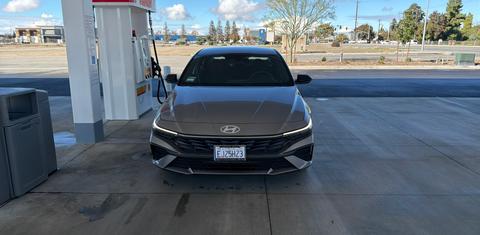 Hyundai Elantra 2025