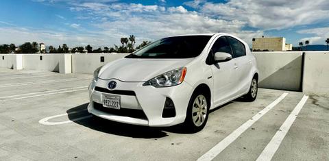 Toyota Prius c 2014