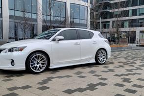 Lexus CT car