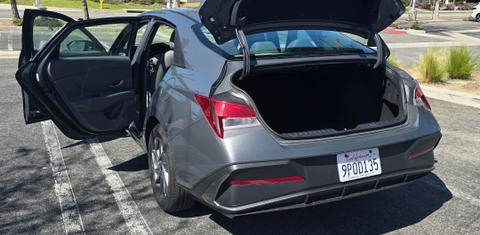 Hyundai Elantra 2024