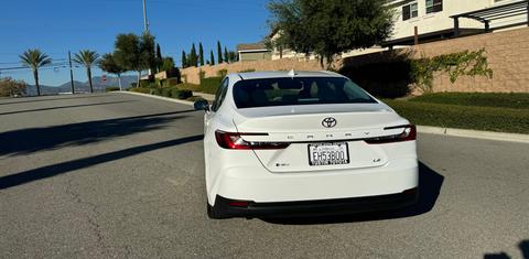 Toyota Camry Hybrid 2026