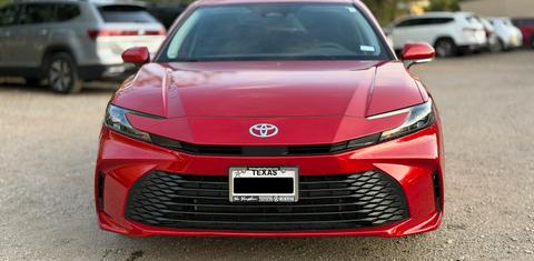 Toyota Camry Hybrid 2025