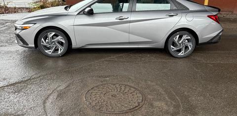 Hyundai Elantra 2025