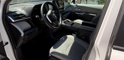 Toyota Sienna 2024