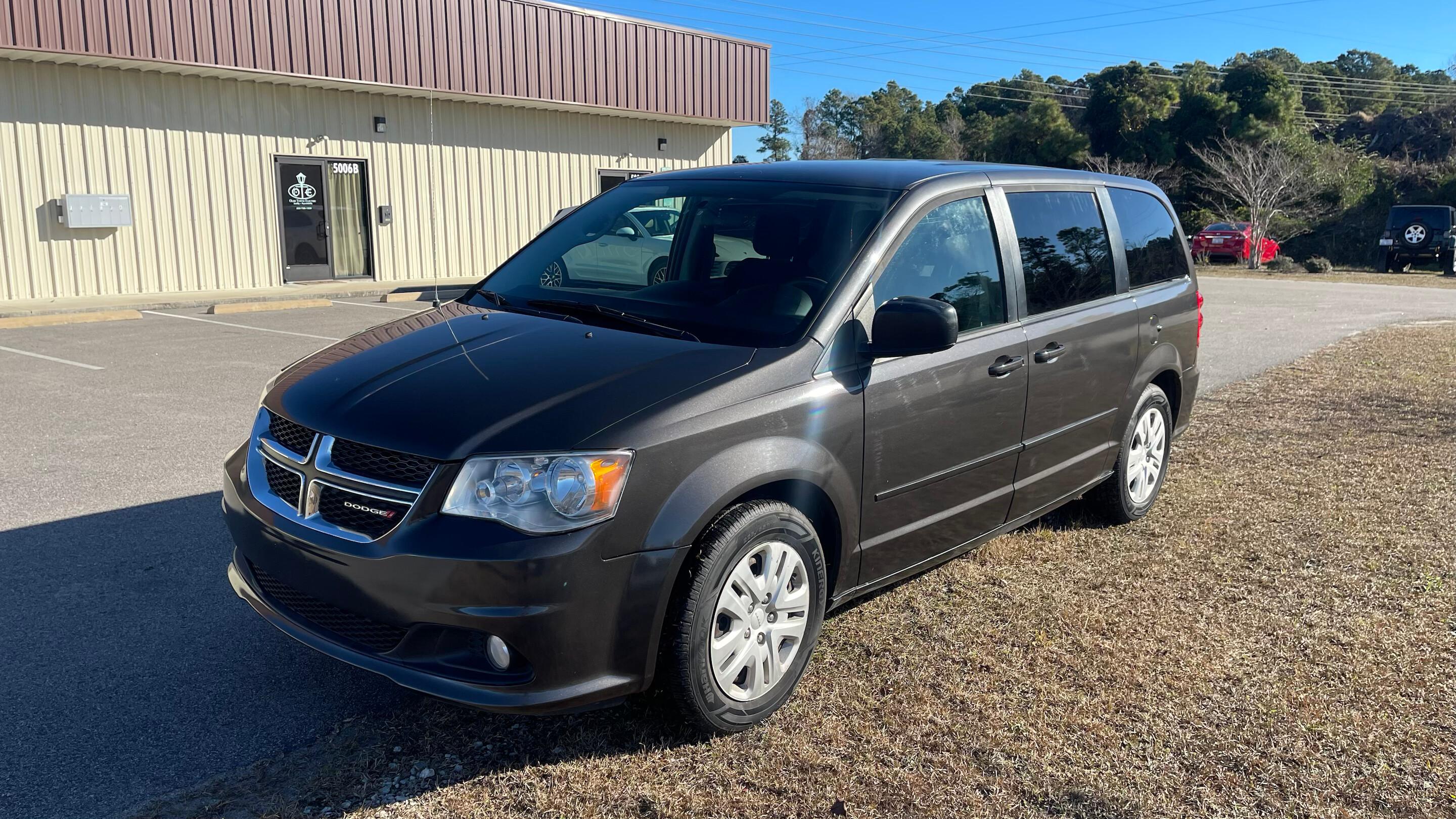 Dodge Grand Caravan 2016 in Morehead City, NC