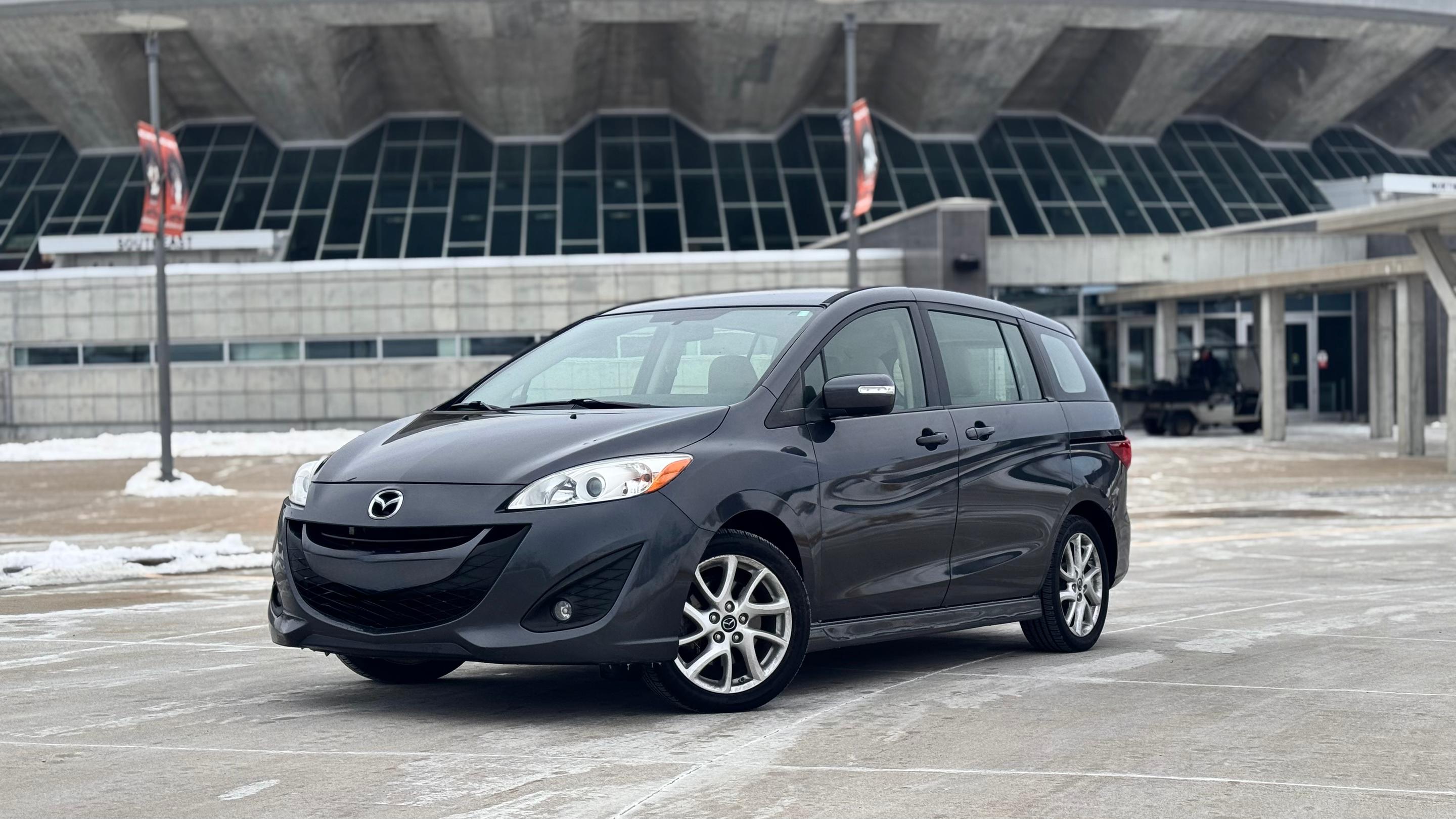 Mazda Mazda5 2014 in Urbana, IL