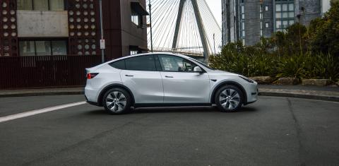 Tesla MODEL Y 2023