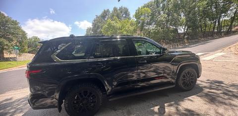Toyota Sequoia 2024