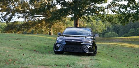Toyota Camry Hybrid 2025