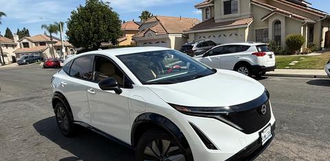 Nissan ARIYA 2025
