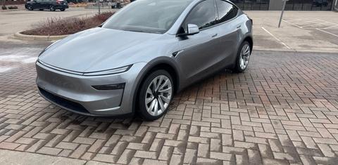 Tesla Model Y 2026