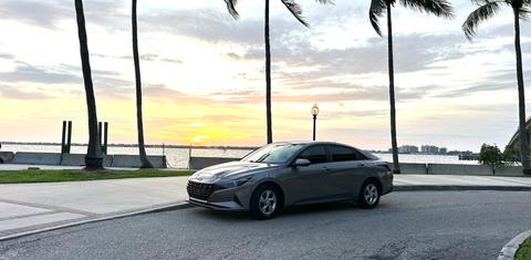 Hyundai Elantra 2021