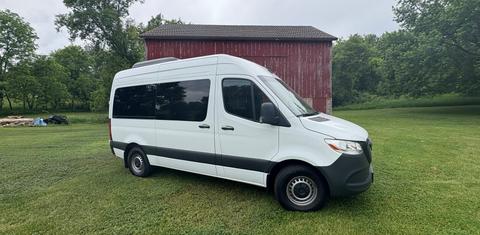 Mercedes-Benz Sprinter 2024