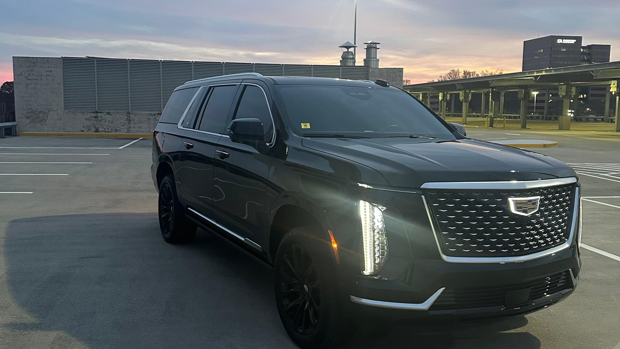 Cadillac Escalade ESV 2025 in 